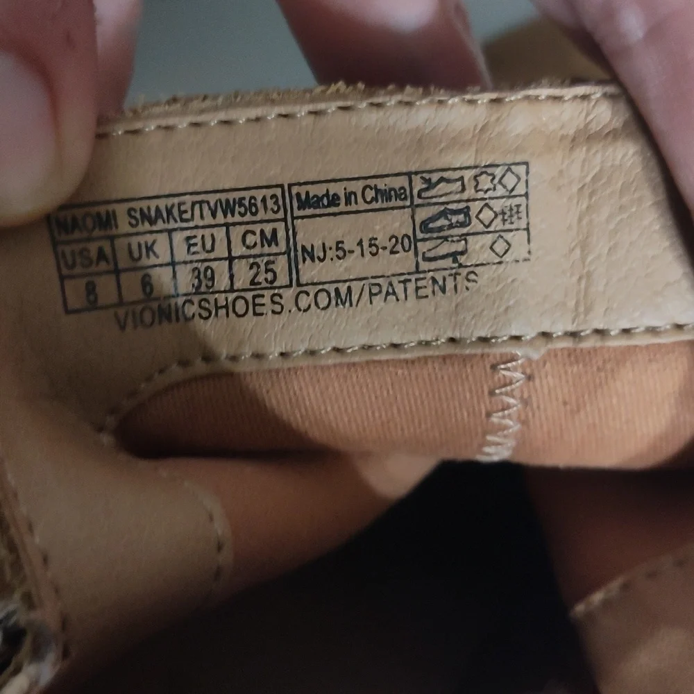 Vionic Naomi Tan Suede and Faux Brown and Tan Snake Print Ankle Boots Size 8